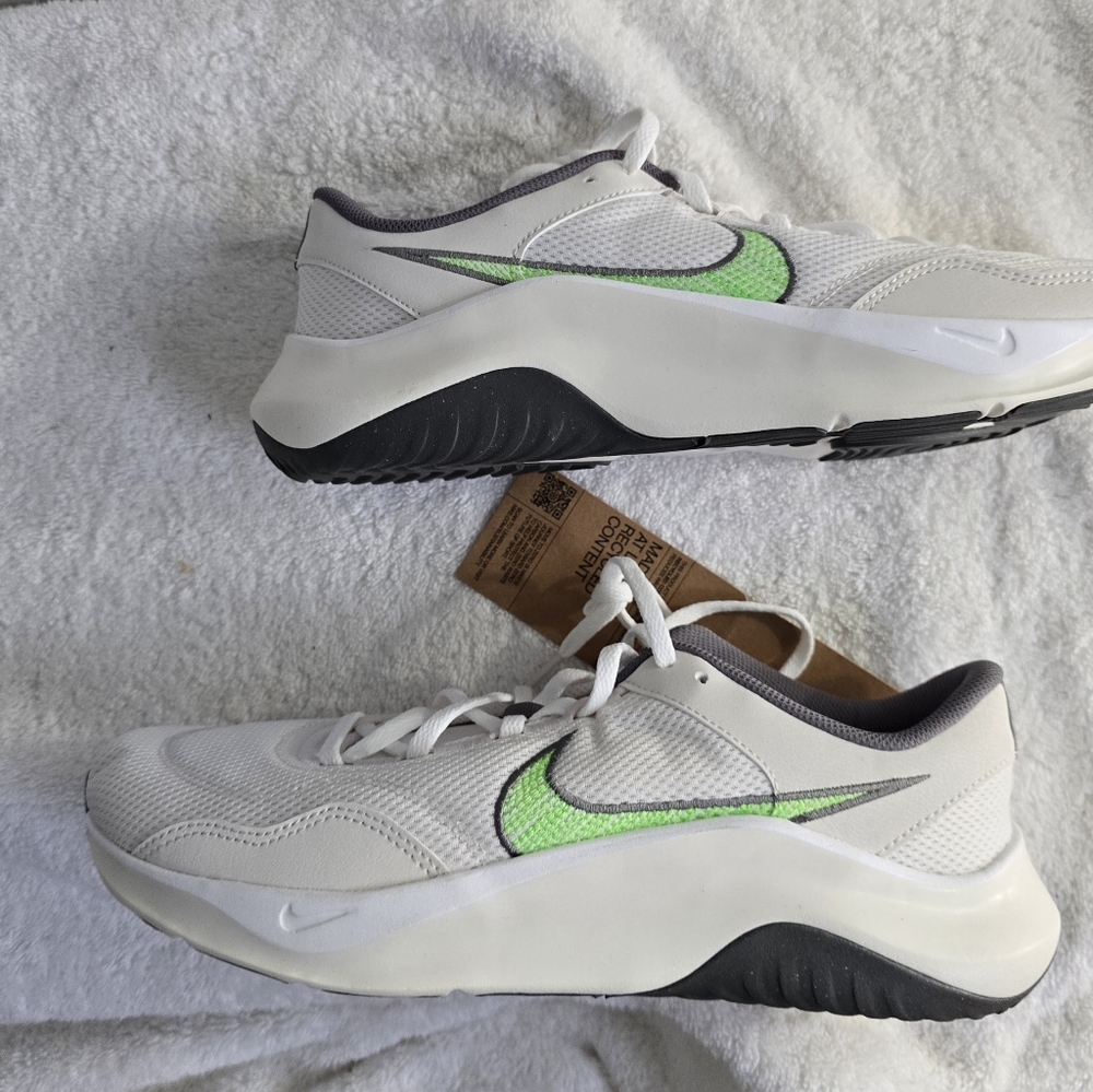 Nike Legend Essential 3 Next Nature DM1120-006 Workout Training Shoes Size 11.5